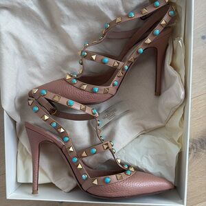 NEW Valentino Garavani rock stud ankle strap pump size 36. Perfect condition.